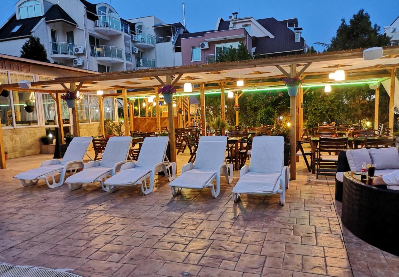Tropics Hotel Sveti Vlas Exterior foto